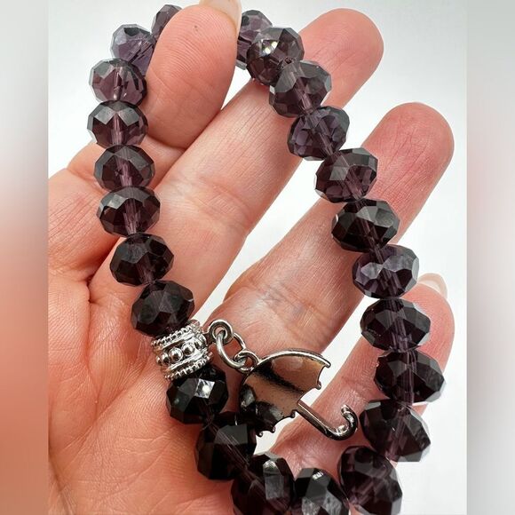 SALE! Deep purple faceted crystal glass beaded bracelet with umbrella charm! - Picture 6 of 6